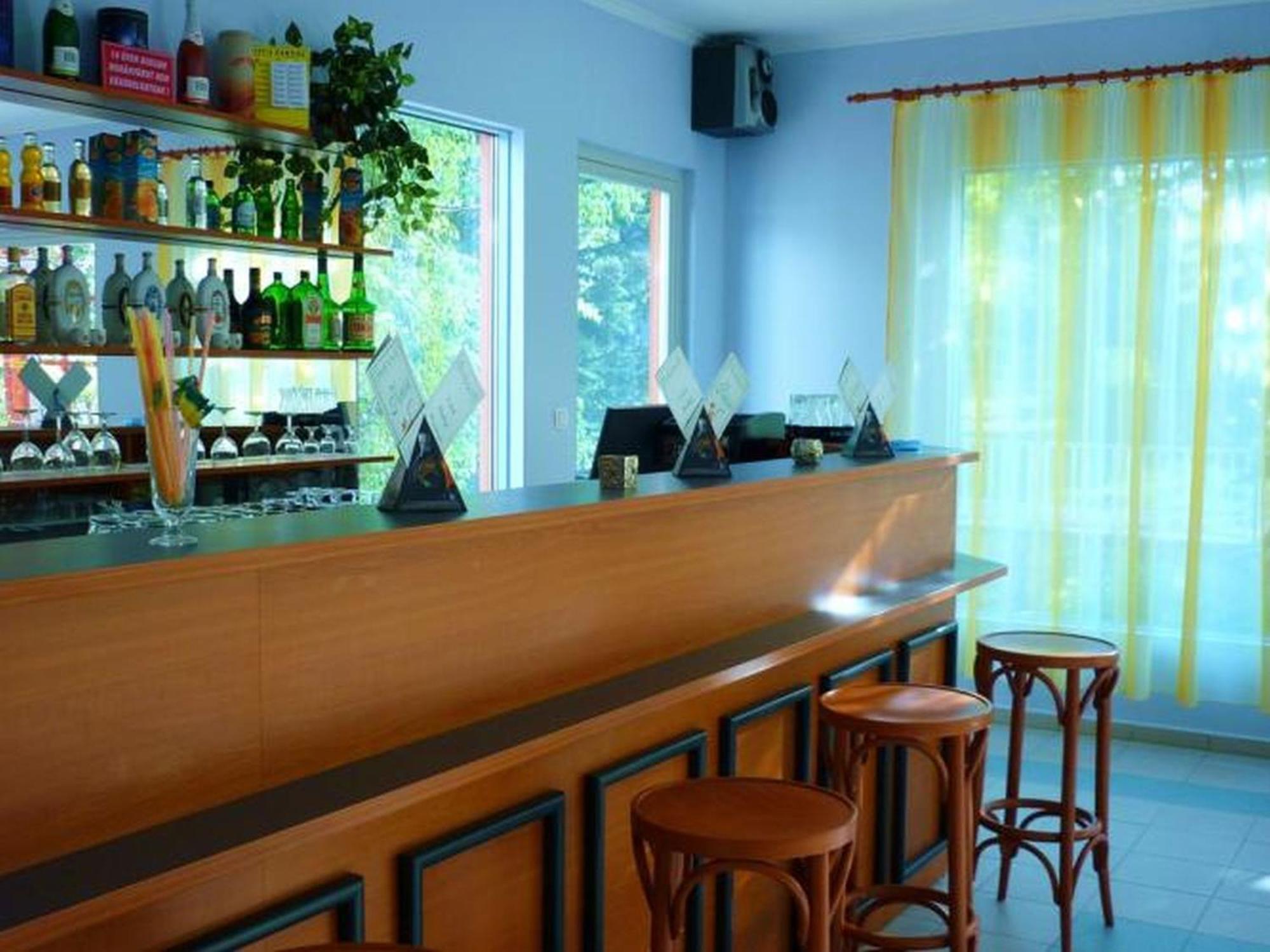 博格拉畔兹奥酒店 Balatonföldvár 外观 照片